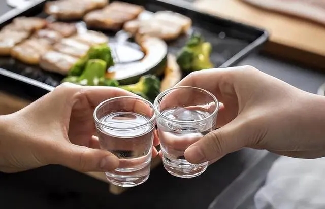酒桌上最受欢迎的人，第10种所有人都喜欢！
