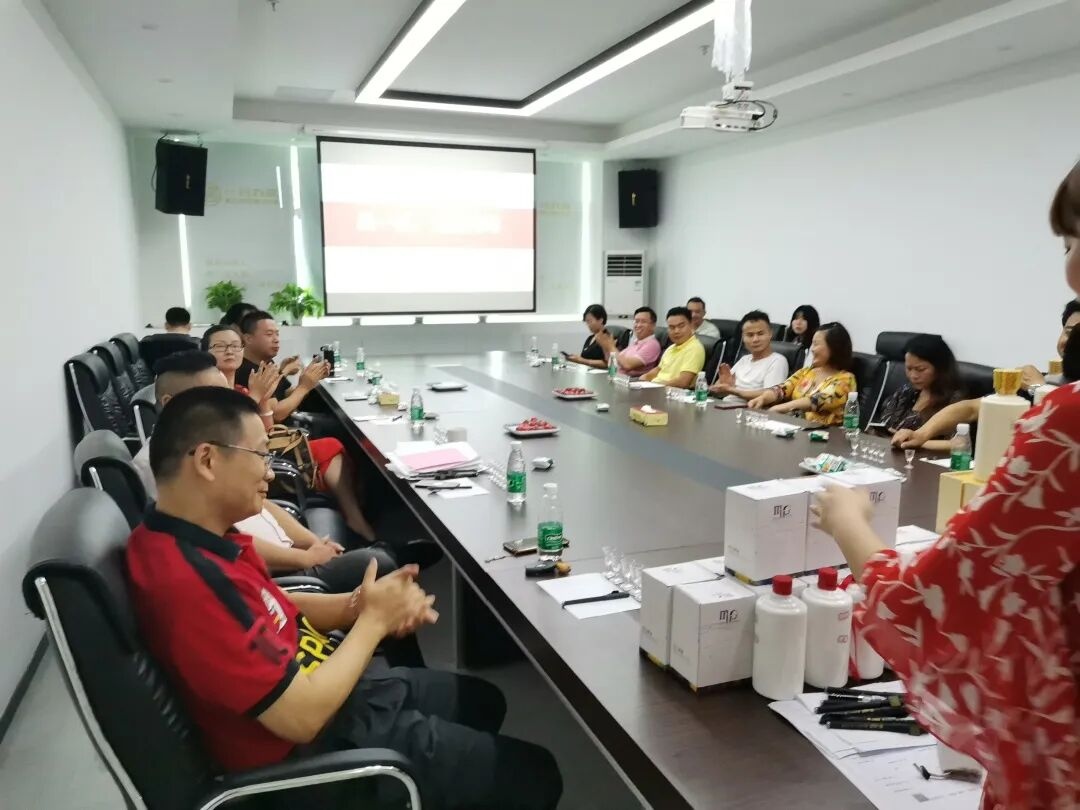 【一言九鼎】第98场主题沙龙品鉴会[做成功男人，喝一言九鼎]完美落幕